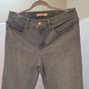 Levi's Women's Straight Leg Jeans in Gray
